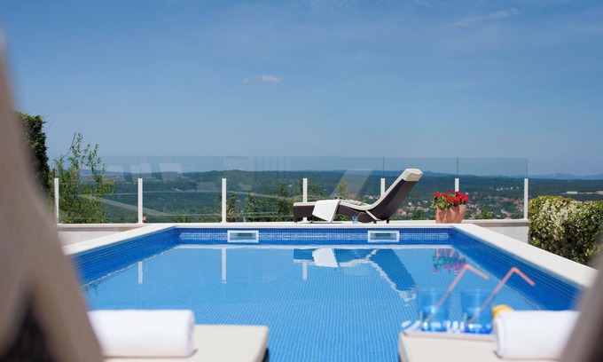 Presika Villa | Villa Rosa Magica, Labin, Croatia