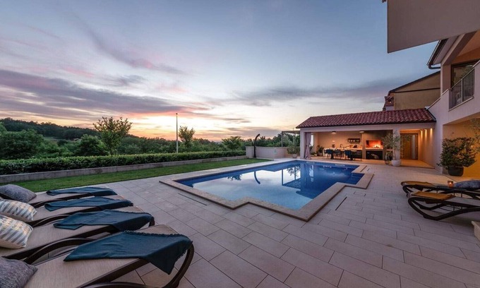 Lindar Villa | Villa Rotonda - Beautiful modern built villa with large privat pool, perfectly located for exploring Istria