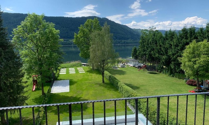 Steindorf am Ossiacher See Apartment | Villa Stiegl