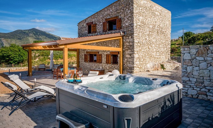 Castellammare del Golfo Villa | Villa Stone Walls with Sea View, Terrace, Garden, Whirlpool & Wi-Fi