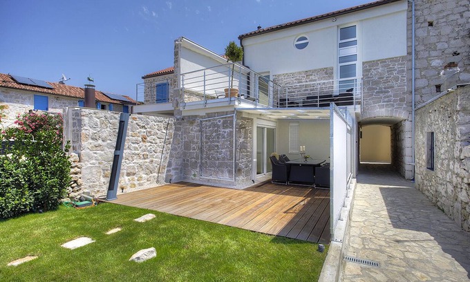 Susica Villa | Villa Sailor's Delight - Waterfront Villa With Spectacular View Of Adriatic Sea