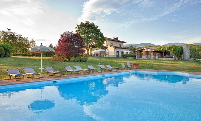 Poppi Villa | Villa Sant' Angelo - Villa with private pool