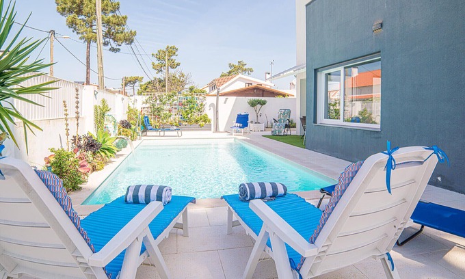 Charneca de Caparica e Sobreda Villa | Villa Santi - Well decorated villa with a private heatable pool near the beach
