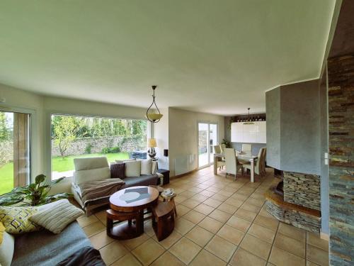 La Celle-sous-Gouzon Villa | Villa, Sea, Beach