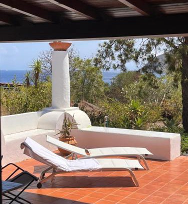 Vulcanello House | Villa Sea View by Jera