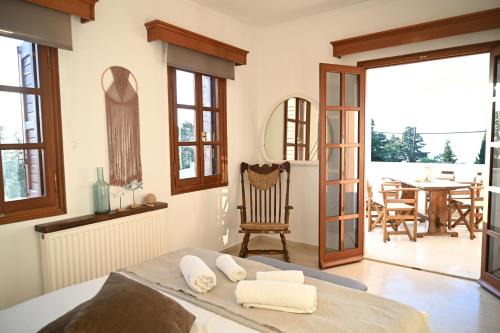 Zia Villa | Villa Sea View Gem Steps to Zia Square Hot Tub