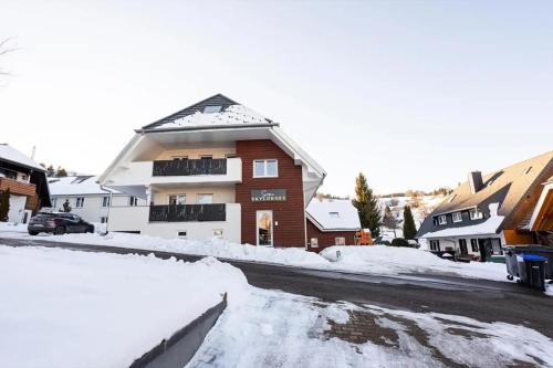 Hofsgrund House | Villa Skylodges mit 9 Wohnungen