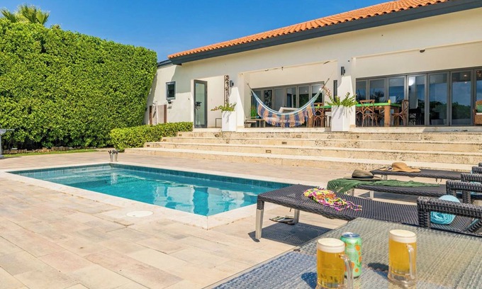 Esmeralda Villa | Villa Sophie PrivatePool 5 minutes from the Beach