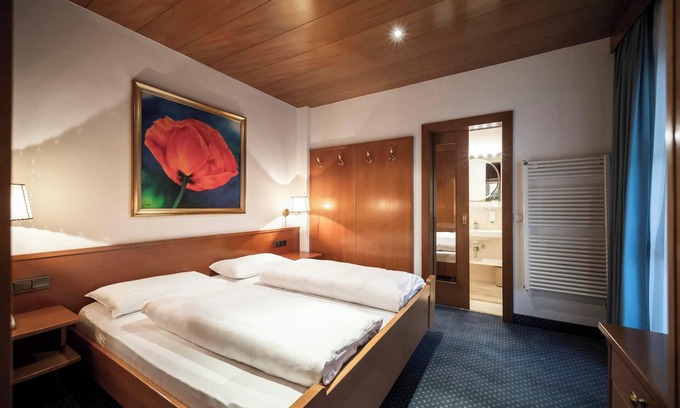 Ortisei Apartment | "Villa Stella Apartment N51" near the ski lifts. Mountain view, terrace and garden