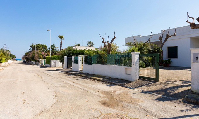 Specchiolla Villa | Villa Stelladalì. Private garden, 100 m from long and sandy beaches.