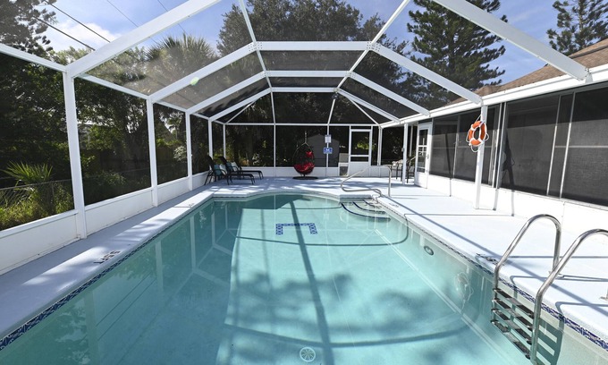 Vero Beach House | Villa Style Living w/Sunroom, Heated Pool & WiFi