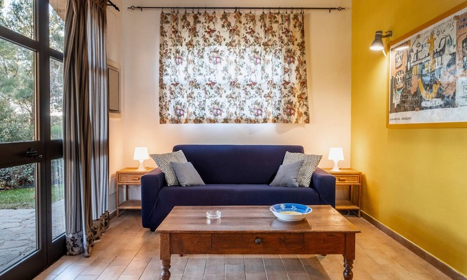 Capalbio Villa | Villa 'Sunflower' with Private Garden and Wi-Fi