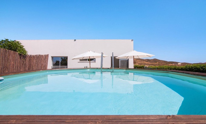 Picota Villa | Villa 'Sunrise House' with Sea View, Wi-Fi and Air Conditioning