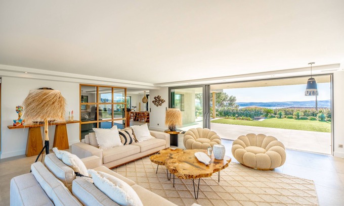 Sainte-Maxime Villa | Villa suriplaza, magnificent sea view