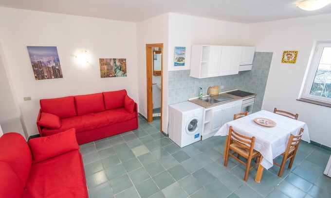 Lascari Villa | Villa surrounded by greenery 50 meters from the sea sleeps 8