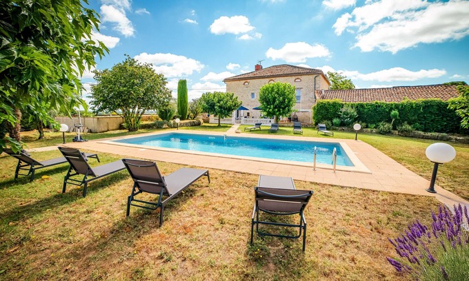 Frausseilles Villa | Villa Thun - Pool - House with character