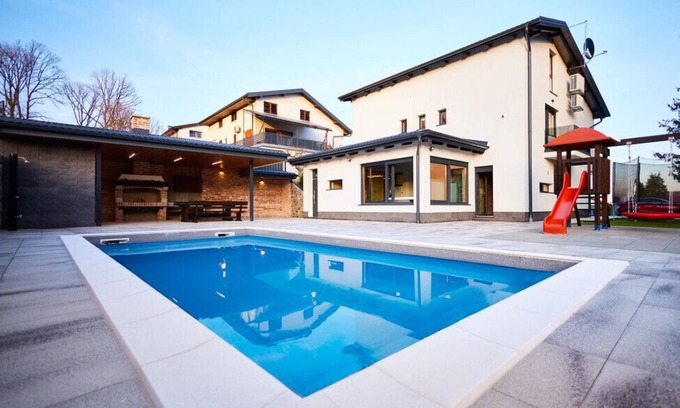 Karlovac Villa | Villa Tia by Villas Guide