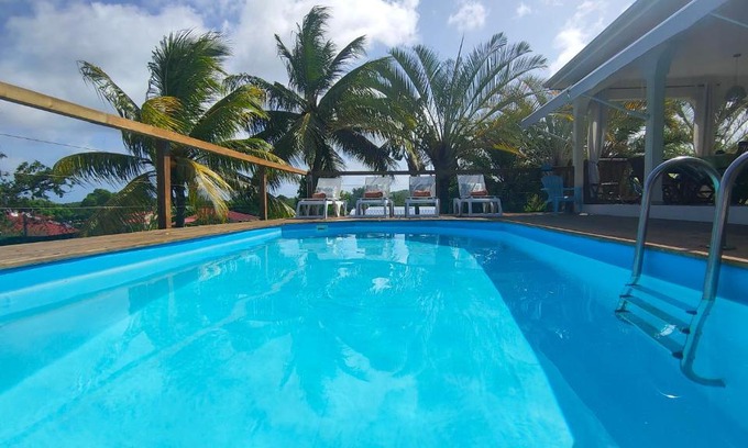 Sainte-Anne Villa | Villa Ticitron