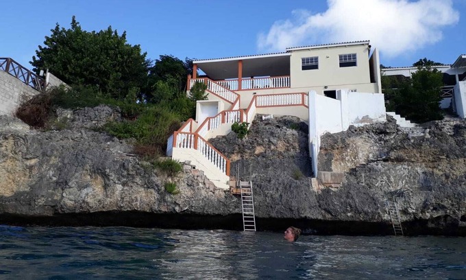 Lagun Villa | Villa Tortuga with a beautiful view of the ocean