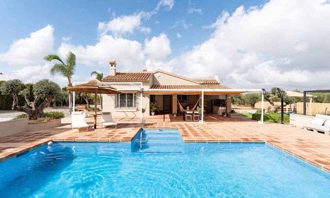 Alhaurin el Grande Villa | Villa 'Tranquila El Retiro' with Private Pool, Wi-Fi and Air Conditioning