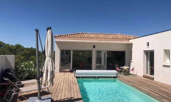 Saint-Maximin House | Villa Ucetia, just outside Uzès