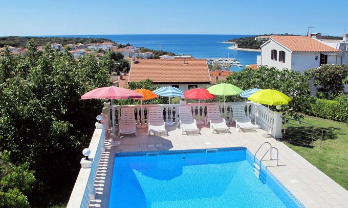 Pjescana Uvala Apartment | Villa Ursa by Interhome