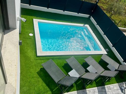 Privlaka House | Villa V, ROOMS WITH PRIVATE BATHROOM, SHARED KITCHEN, LIVING ROOM AND GARDEN WITH HEATED POOL, Privlaka, Zadar
