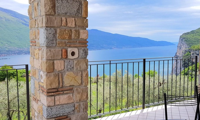 Arias Apartment | Villa Vagne 2 Holideal Lake View Apartment