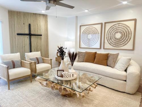 Tavernier Apartment | Villa Valbuena Ocean Pearl Key Largo Pool Restaurant Marina Pickleball
