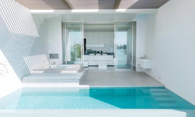 Onna Villa | Villa VALIOSA ON THE BEACH