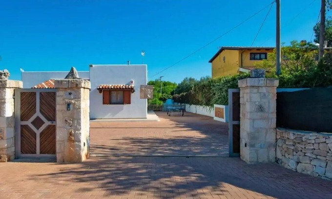 San Vito dei Normanni Villa | "Villa Vanda" a peaceful and luxurious stay