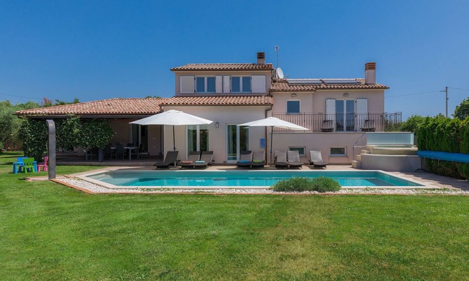 Liznjan House | Villa Vela by Interhome