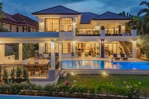 Laguna Villa | Villa Viola 7 Bedroom, Fully Staffed, on the Golf Course