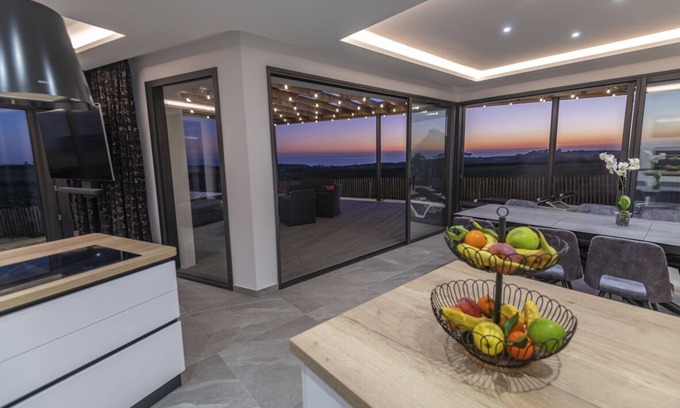 Plougonvelin Villa | Villa vue mer avec bain tourbillon luxe Bretagne