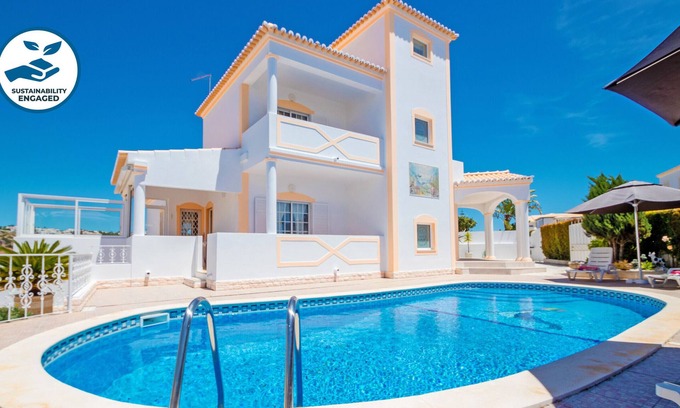 Albufeira Villa | Villa w/heatable pool & games room, São Rafael