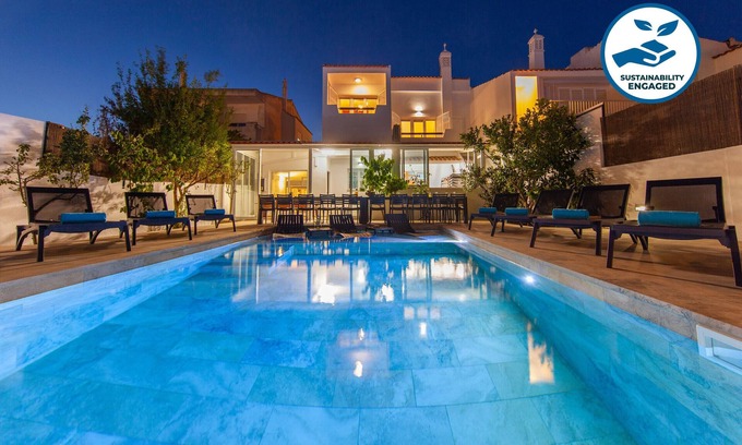Montechoro Villa | Villa w/heatable pool & 2 jacuzzis, Albufeira