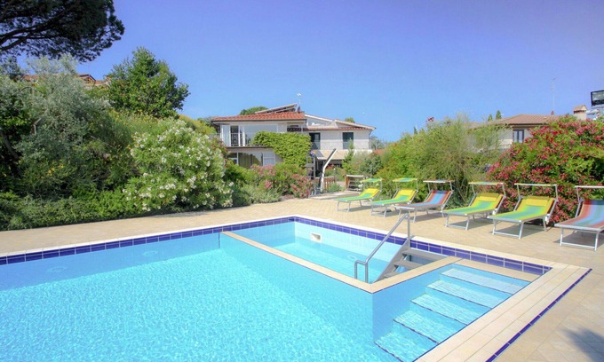 Bobolino Villa | Villa with A/C, private pool, hot tub, WIFI, TV, terrace, pets allowed, panoramic view, parking