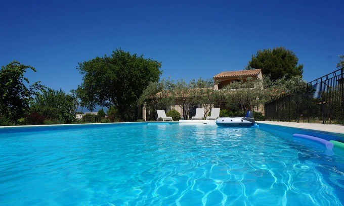 La Roque-sur-Pernes House | Villa with private pool on a large wooded plot in the Vaucluse