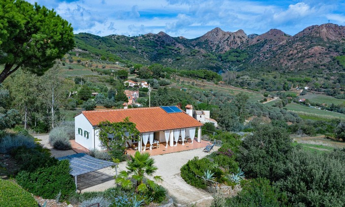 Porto Azzurro Villa | Villa with garden in the countryside 8 min to the town of Porto Azzurro