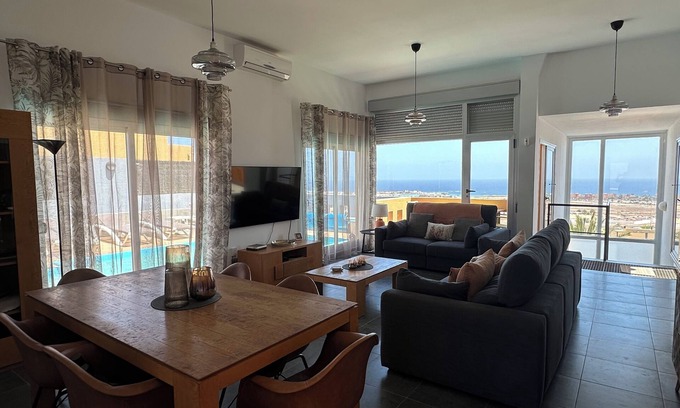 Caleta de Fuste Villa | Villa with impressive views, own pool & free wifi