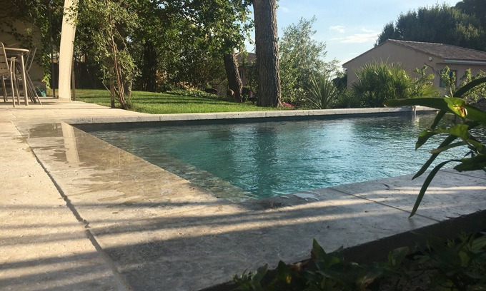 Lambesc House | Villa with infinity pool, in secure residence, in Provence
