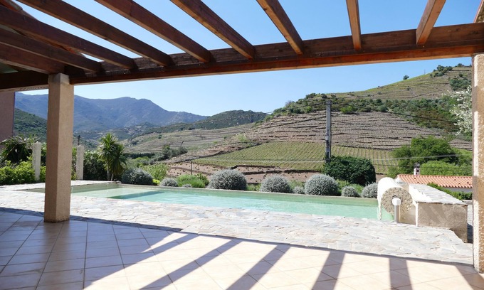 Banyuls-sur-Mer House | Villa with panoramic views on mountains and vineyards 5 kms from beach