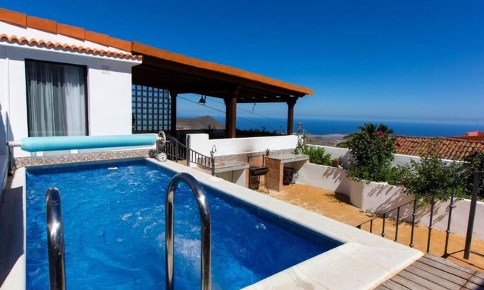El Rincon House | Villa with pool and wonderful views (pet friendly)
