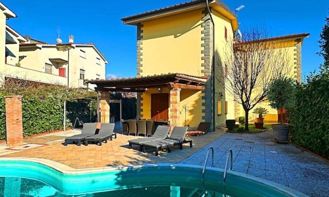 Terranuova Bracciolini Villa | Villa with pool between Florence, Arezzo and Siena