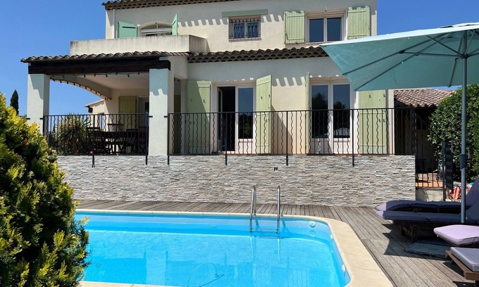 Castelnau-le-Lez Villa | Villa With Pool and Views Over Park in Quiet Area