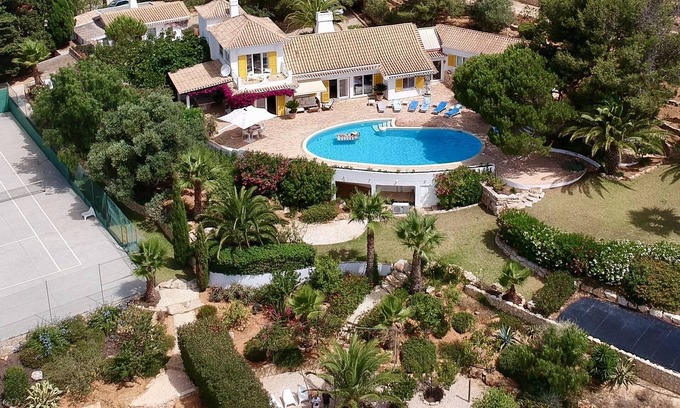 Lagos Villa | Villa With Private Pool, Tennis Court And Sea Views