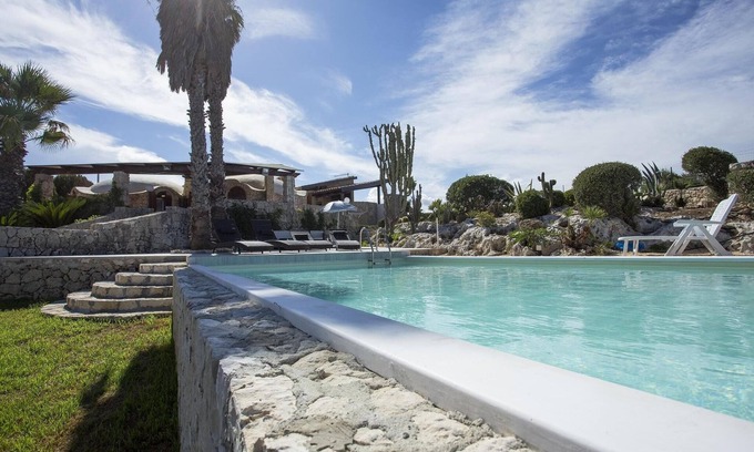 Syracuse Villa | Villa with super panoramic sea pool in Stock full plemmirio