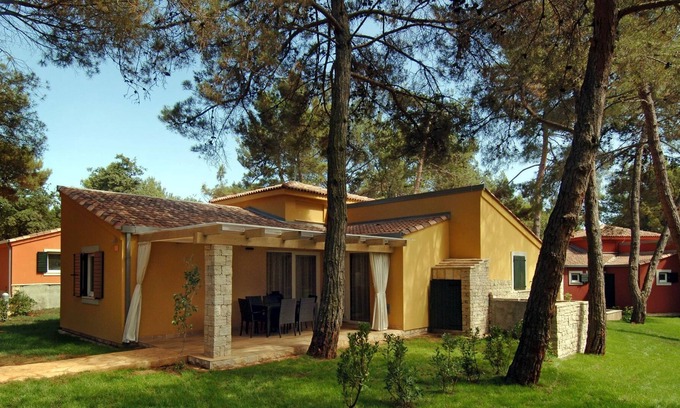 Monterol Villa | Villa with terrace and WiFi 2km from Umag