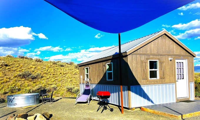 Whitehall House | village Cabin number 3 sleeps 4