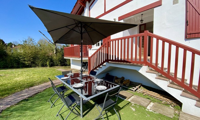 Guethary Villa | Village center, house, garden, walking distance to the beach, parking